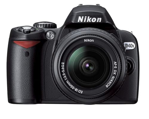 Nikon D40x 10.2MP Digital SLR Camera with 18-55mm