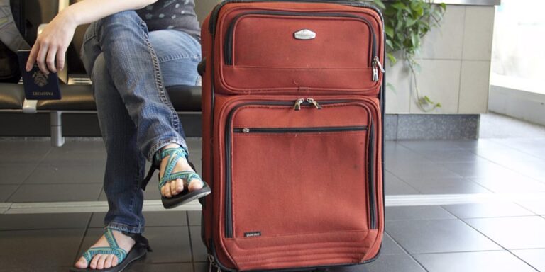 Best Luggage For Travel Under 100